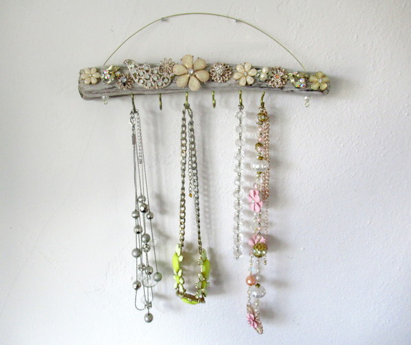 Bedazzled Driftwood Jewelry Holder Driftwood Inspiration Ideas Whimziville
